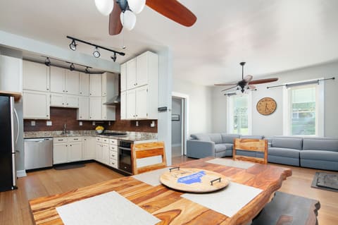 607 N Broadway, Lexington, KY 40508 — photo 3