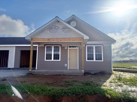 304 Bluegrass Way, Grayson, KY 41143 — photo 2