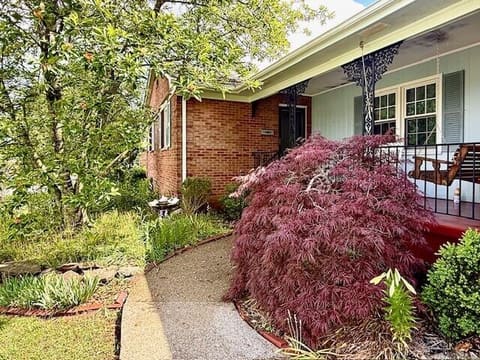 3304 Bellefonte Drive, Lexington, KY 40502 — photo 2