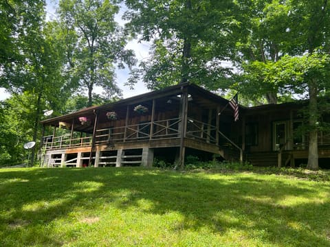 1227 Little Crooked Creek Road, Lawrenceburg, KY 40342 — photo 2