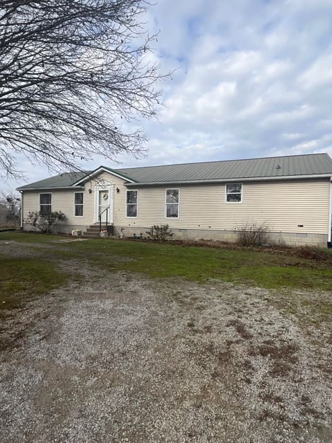 704 Cardwell Road, Harrodsburg, KY 40330 — photo 2