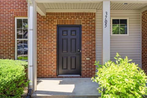3705 Lochdale Terrace, Lexington, KY 40514 — photo 2