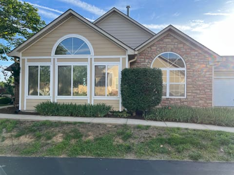 215 Churchill Crossing, Nicholasville, KY 40356 — photo 2