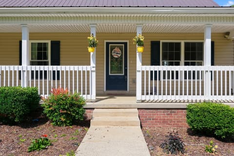 688 Cap Bottom Lane, Harrodsburg, KY 40330 — photo 3
