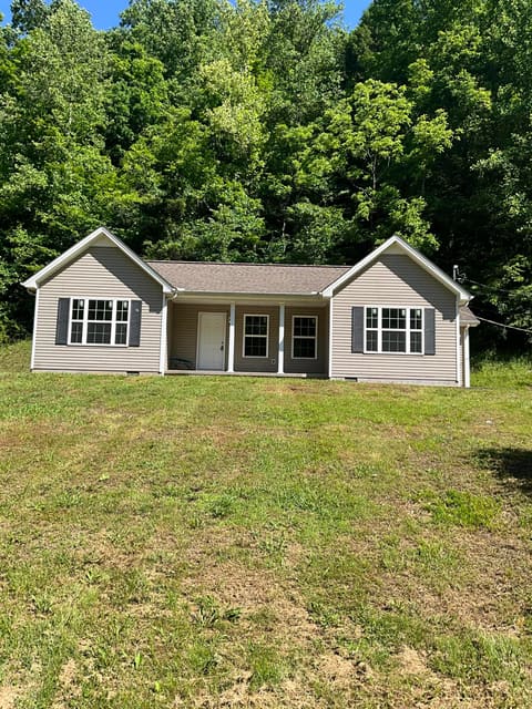 9285 KY-1524, Manchester, KY 40962 — photo 2