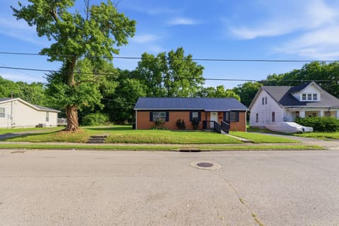 441 Russell Street, Danville, KY 40422 — photo 2