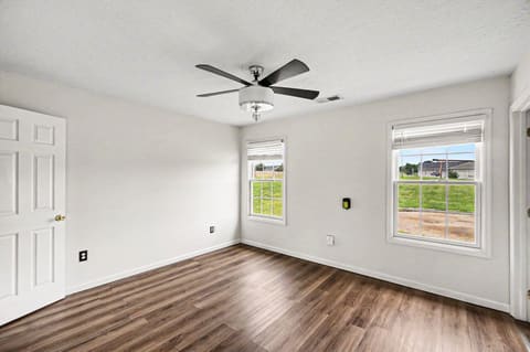 263 Creekwood Drive, Berea, KY 40403 — photo 4
