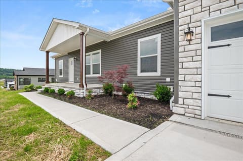 505 Sam Black Road, London, KY 40741 — photo 2