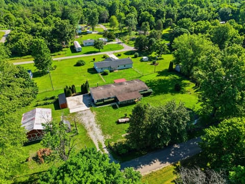 246 Briarwood Drive, Burnside, KY 42519 — photo 2
