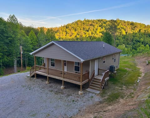 260 Bethesda Mission Road, Campton, KY 41301 — photo 2
