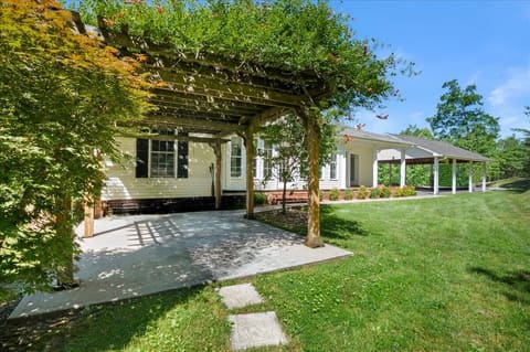 342 Jarve Hollow Road, Manchester, KY 40962 — photo 2