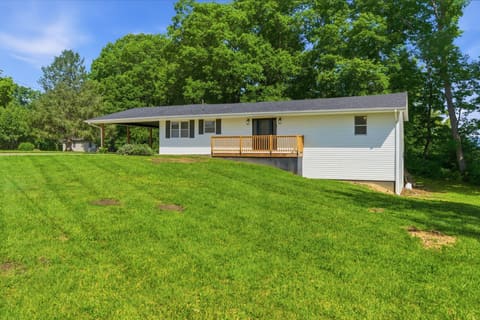306 Allen Drive, Stanton, KY 40380 — photo 3