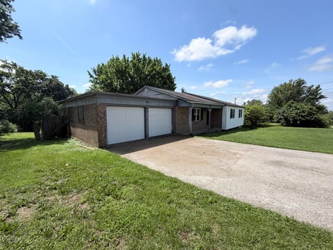 108 Walnut Hill Drive, Richmond, KY 40475 — photo 2