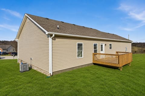 2070 Nathan Way, Lawrenceburg, KY 40342 — photo 2