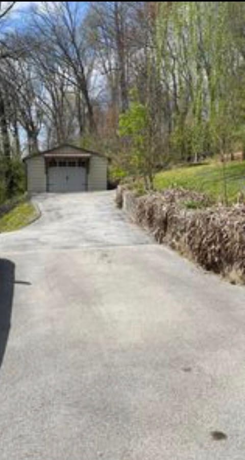 116 Edgewood Road, Middlesboro, KY 40965 — photo 2