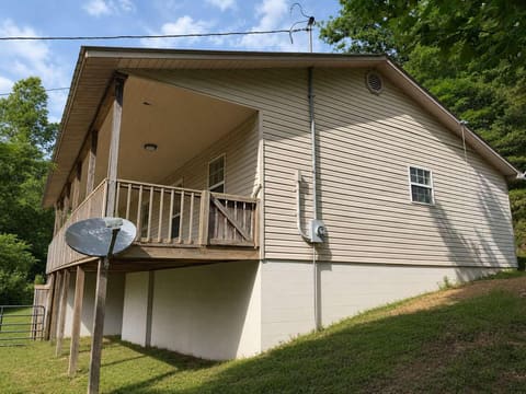 235 Lake Drive, Parkers Lake, KY 42634 — photo 3
