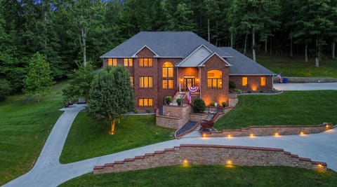 1357 Heather Hills Drive, Somerset, KY 42503 — photo 2