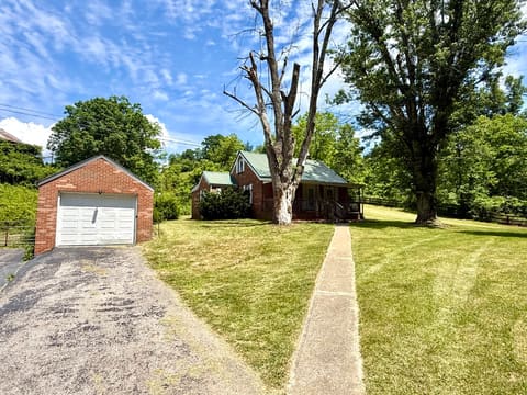 13860 US-421, McKee, KY 40447 — photo 2