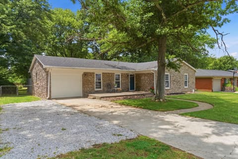 147 Meadowbrook Drive, Frankfort, KY 40601 — photo 4