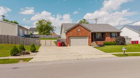 513 EDGEWOOD Drive, Nicholasville, KY 40356 — photo 3