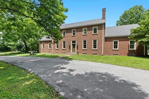 4001 Shannon Run Road, Versailles, KY 40383 — photo 2
