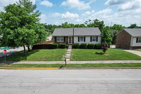 3700 Forest Green Drive, Lexington, KY 40517 — photo 2