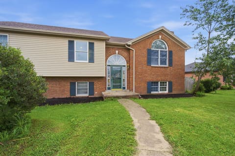 1041 Indian Trail, Lawrenceburg, KY 40342 — photo 2