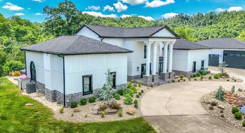 6606 S S US Highway 25E, Flat Lick, KY 40935 — photo 2