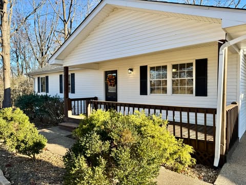 509 Hillview Drive, Cadiz, KY 42211 — photo 2