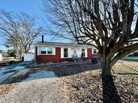 210 Magnolia Drive, Hopkinsville, KY 42240 — photo 2