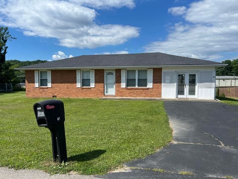67 N Clayton Lane, Morehead, KY 40351 — photo 2