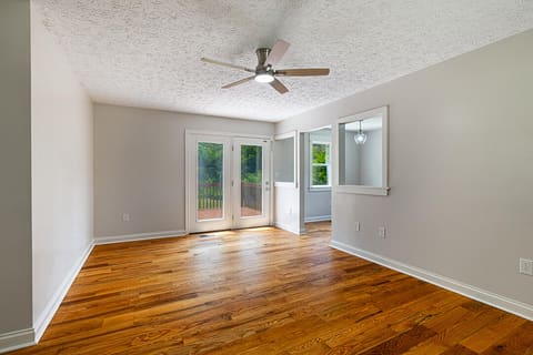 566 Lantern Way, Frenchburg, KY 40322 — photo 5