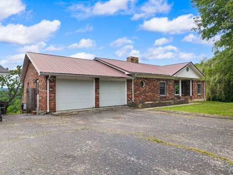 736 Caudill Road, Beattyville, KY 41311 — photo 3