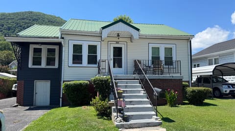 522 W Virginia, Pineville, KY 40977 — photo 2