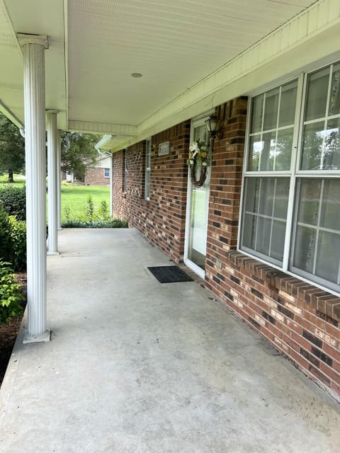 134 Cherokee Avenue, Russell Springs, KY 42642 — photo 3