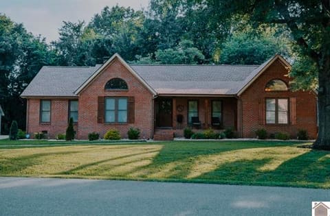 220 Valiant Drive, Paducah, KY 42001 — photo 2