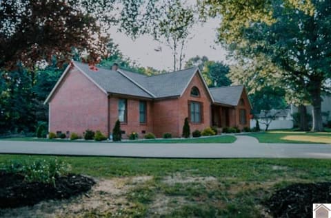 220 Valiant Drive, Paducah, KY 42001 — photo 3
