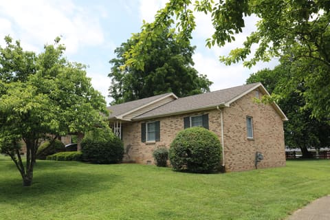106 Clinton Drive, Paris, KY 40361 — photo 2