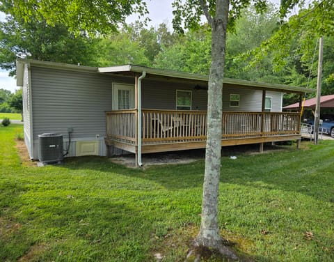 323 Mcqueary Road, Russell Springs, KY 42642 — photo 2