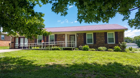 401 Haddix Street, Harrodsburg, KY 40330 — photo 2