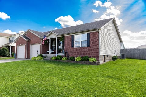1013 Alexandria Drive, Lawrenceburg, KY 40342 — photo 2