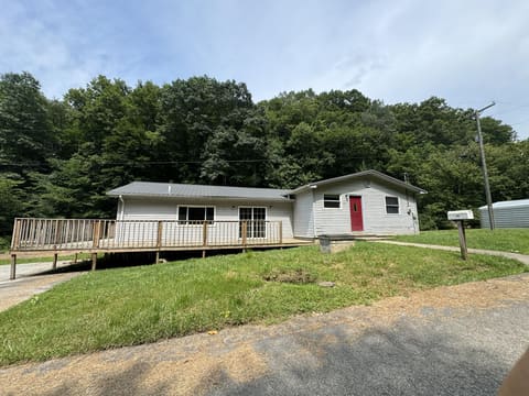 635 Salisbury Branch Road, Dema, KY 41859 — photo 2