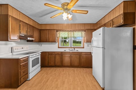 1055 Graves Road, Stamping Ground, KY 40379 — photo 3