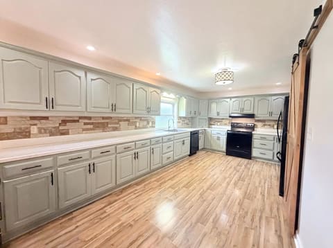 144 Lizzie Wallin, Crab Orchard, KY 40419 — photo 2