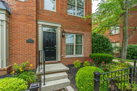 997 Star Shoot Parkway, Lexington, KY 40509 — photo 3