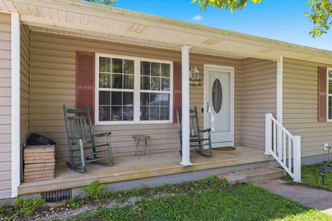 215 Azalea Street, Harrodsburg, KY 40330 — photo 3