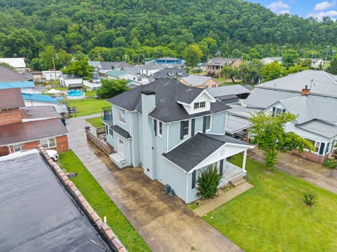 305 Euclid Avenue, Paintsville, KY 41240 — photo 2