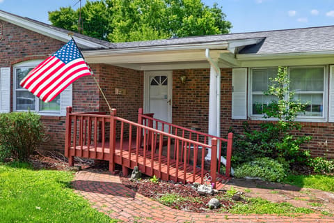 520 Andrea Drive, Lexington, KY 40503 — photo 2