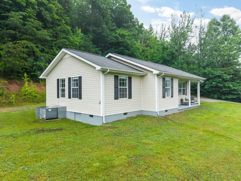 6723 KY-1524, Manchester, KY 40962 — photo 4