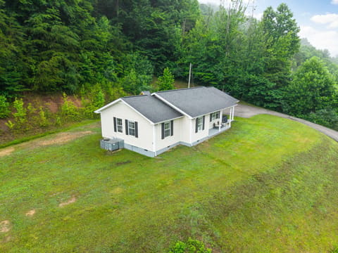 6723 KY-1524, Manchester, KY 40962 — photo 5